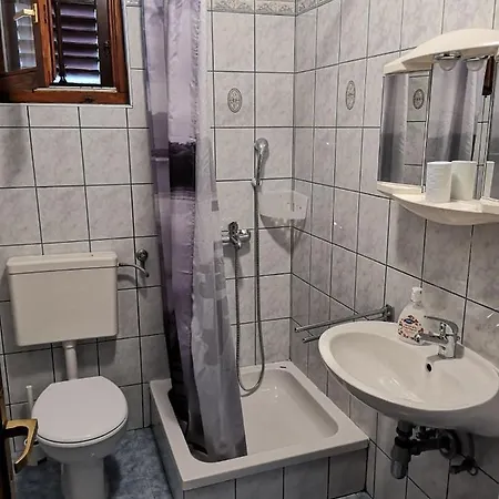 Apartment With A Parking Space Kampor, Rab - 5032 Kampor
