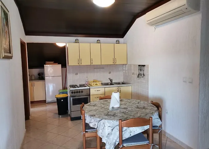 With Parking Space Kampor, Rab - 5032 Apartment